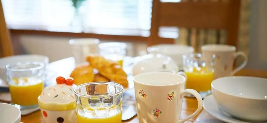 Beach Approach Cottage - 30 Steps From Beach - Luxury House With Covered Table Tennis - Netflix Smart Tv Filey